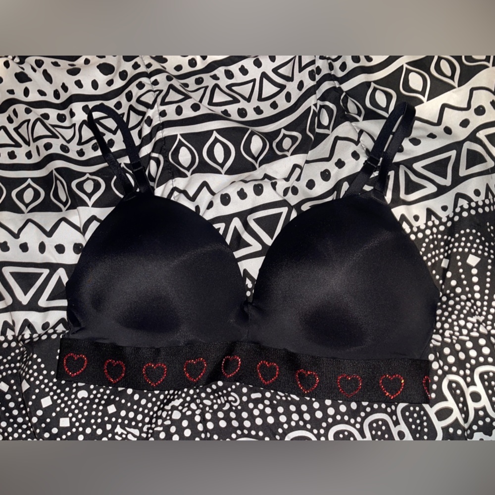PINK WEAR EVERYWHERE WIRELESS PUSHUP BRA 36D